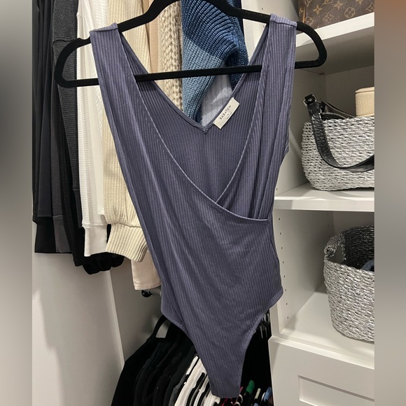 Aritzia Babaton wrapped ribbed bodysuit - Picture 1 of 1